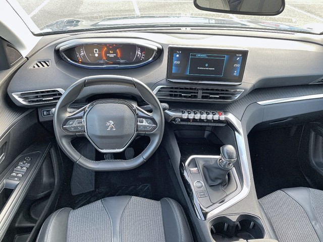 Peugeot 5008 PureTech 130 S&S Allure 96 kW (130 CV)