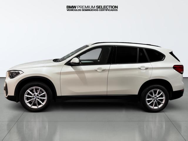 BMW X1 sDrive18i color Blanco. Año 2022. 100KW(136CV). Gasolina. En concesionario Automotor Costa, S.L.U. de Almería