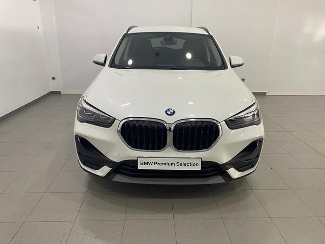 BMW X1 sDrive18i color Blanco. Año 2022. 103KW(140CV). Gasolina. En concesionario Automotor Costa, S.L.U. de Almería
