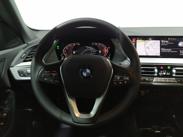 BMW Serie 2 218d Gran Coupe color Gris. Año 2022. 110KW(150CV). Diésel. En concesionario Hispamovil Elche de Alicante