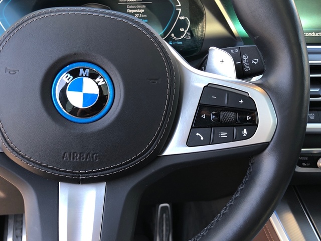 BMW X5 xDrive45e color Azul. Año 2022. 290KW(394CV). Híbrido Electro/Gasolina. En concesionario Auto Premier, S.A. - MADRID de Madrid