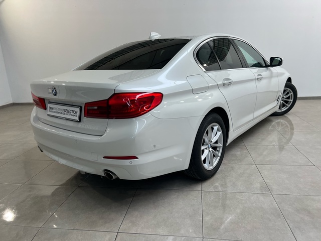 fotoG 3 del BMW Serie 5 520d Business 140 kW (190 CV) 190cv Diésel del 2018 en Cádiz