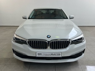 Fotos de BMW Serie 5 520d color Blanco. Año 2018. 140KW(190CV). Diésel. En concesionario Movijerez S.A. S.L. de Cádiz