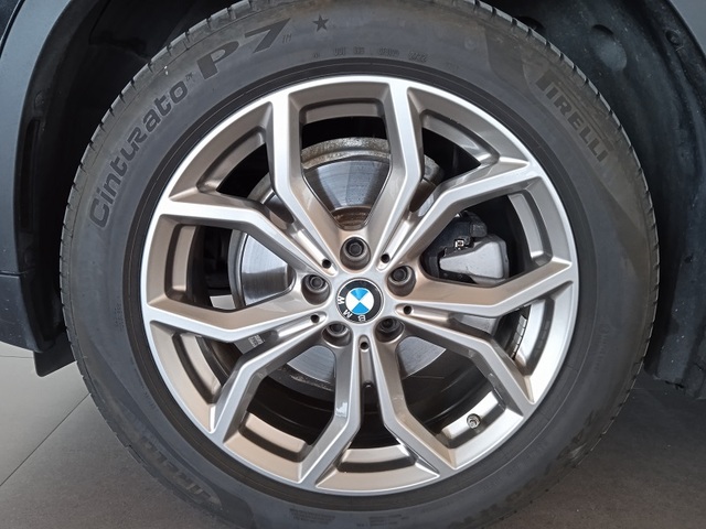 BMW X3 xDrive20d color Negro. Año 2019. 140KW(190CV). Diésel. En concesionario ALBAMOCION CIUDAD REAL  de Ciudad Real
