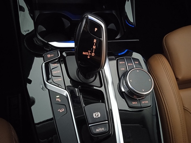 BMW X3 xDrive20d color Negro. Año 2019. 140KW(190CV). Diésel. En concesionario ALBAMOCION CIUDAD REAL  de Ciudad Real