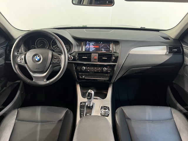 BMW X3 xDrive20d color Gris. Año 2016. 140KW(190CV). Diésel. En concesionario Movijerez S.A. S.L. de Cádiz