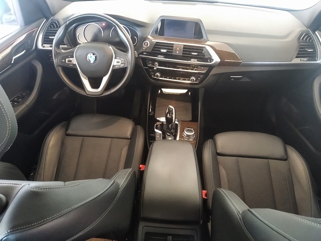 BMW X3 xDrive20d color Gris. Año 2018. 140KW(190CV). Diésel. En concesionario Albamocion S.L. ALBACETE de Albacete