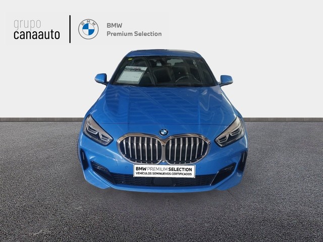 BMW Serie 1 118i color Azul. Año 2022. 103KW(140CV). Gasolina. En concesionario CANAAUTO - TACO de Sta. C. Tenerife