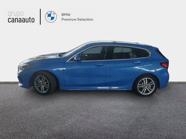 BMW Serie 1 118i color Azul. Año 2022. 103KW(140CV). Gasolina. En concesionario CANAAUTO - TACO de Sta. C. Tenerife