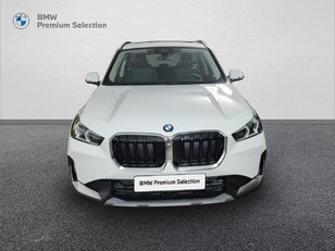 Fotos de BMW X1 sDrive18d color Blanco. Año 2023. 110KW(150CV). Diésel. En concesionario San Pablo Motor | Su Eminencia de Sevilla