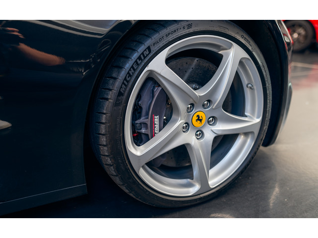 Ferrari FF 485 kW (660 CV)