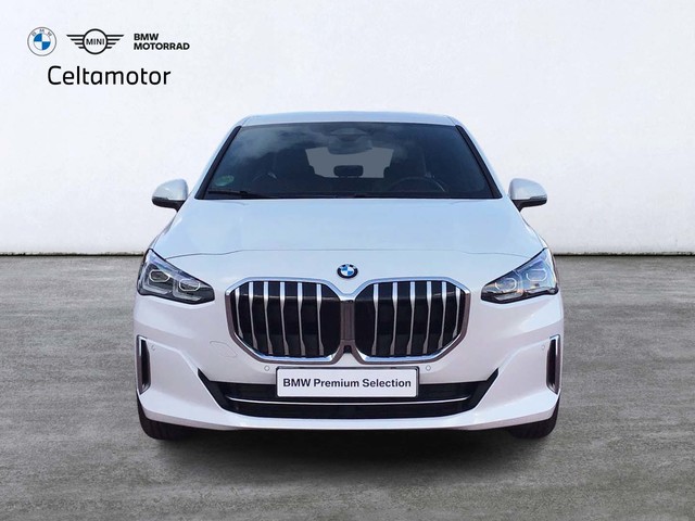 BMW Serie 2 218d Active Tourer color Blanco. Año 2022. 110KW(150CV). Diésel. En concesionario Celtamotor Pontevedra de Pontevedra