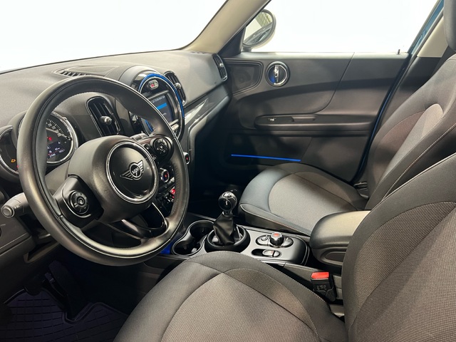 fotoG 12 del MINI MINI Countryman Cooper 100 kW (136 CV) 136cv Gasolina del 2019 en Cádiz