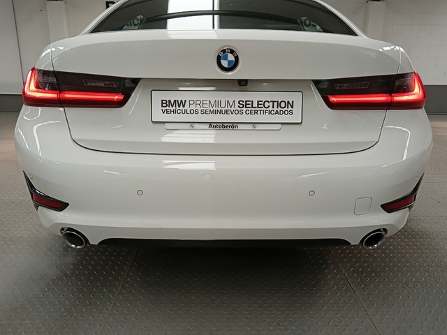 BMW Serie 3 320i color Blanco. Año 2019. 135KW(184CV). Gasolina. En concesionario Autoberón de La Rioja