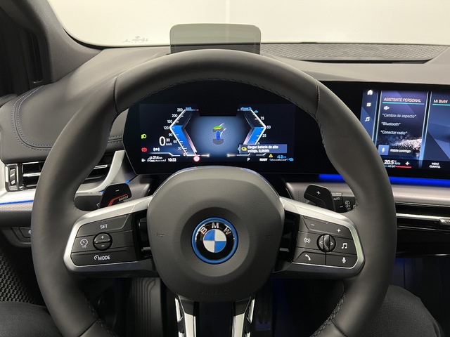 BMW Serie 2 225e Active Tourer color Azul. Año 2023. 180KW(245CV). Híbrido Electro/Gasolina. En concesionario Maberauto de Castellón