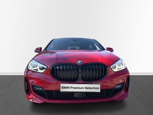 Fotos de BMW Serie 1 118d color Rojo. Año 2023. 110KW(150CV). Diésel. En concesionario Murcia Premium S.L. AV DEL ROCIO de Murcia
