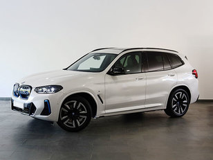 BMW iX3 M Sport color Blanco. Año 2023. 210KW(286CV). Eléctrico. 