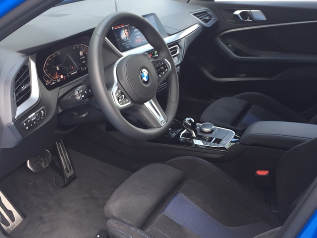 fotoG 15 del BMW Serie 1 118d Business 110 kW (150 CV) 150cv Diésel del 2023 en Cantabria