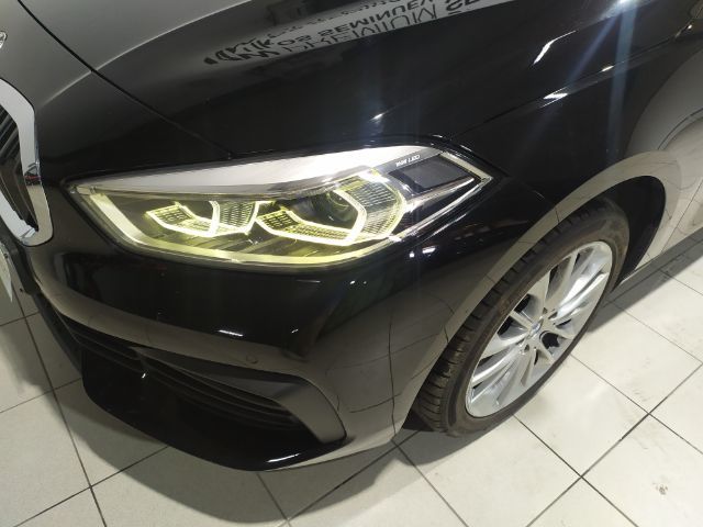 BMW Serie 1 116d color Negro. Año 2019. 85KW(116CV). Diésel. En concesionario Hispamovil, Torrevieja de Alicante