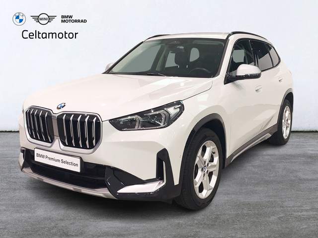 BMW X1 sDrive18d color Blanco. Año 2022. 110KW(150CV). Diésel. En concesionario Celtamotor Pontevedra de Pontevedra