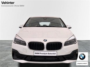Fotos de BMW Serie 2 225xe iPerformance Active Tourer color Blanco. Año 2022. 165KW(224CV). Híbrido Electro/Gasolina. En concesionario Vehinter Aguacate de Madrid