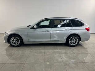 Fotos de BMW Serie 3 318d Touring color Gris Plata. Año 2019. 110KW(150CV). Diésel. En concesionario Movijerez S.A. S.L. de Cádiz