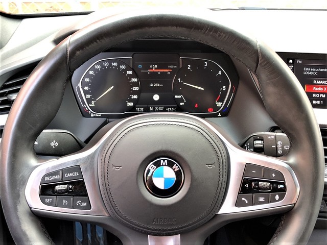 BMW Serie 1 116d color Negro. Año 2020. 85KW(116CV). Diésel. En concesionario Vehinter Getafe de Madrid