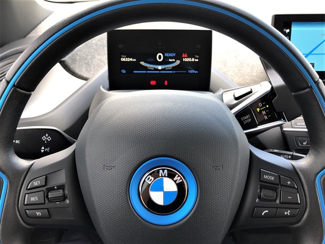 BMW i3 i3 120Ah color Azul. Año 2022. 125KW(170CV). Eléctrico. En concesionario Momentum S.A. de Madrid