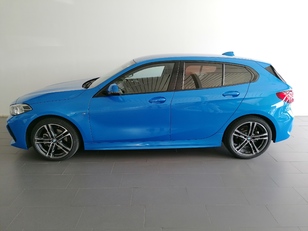 Fotos de BMW Serie 1 118i color Azul. Año 2020. 103KW(140CV). Gasolina. En concesionario Adler Motor S.L. TOLEDO de Toledo