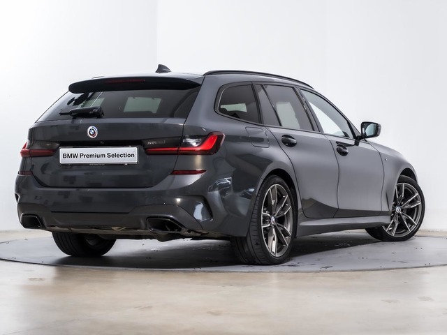 BMW Serie 3 M340i Touring color Gris. Año 2022. 275KW(374CV). Gasolina. En concesionario Oliva Motor Tarragona de Tarragona