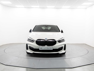 Fotos de BMW Serie 1 118d color Blanco. Año 2023. 110KW(150CV). Diésel. En concesionario Móvil Begar Alicante de Alicante