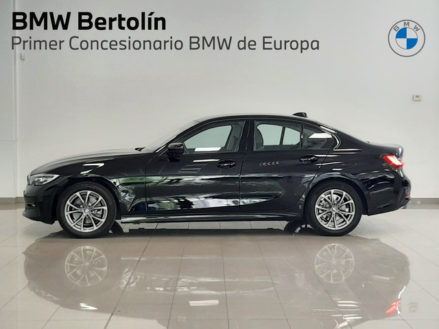 BMW Serie 3 320d color Negro. Año 2019. 140KW(190CV). Diésel. 
