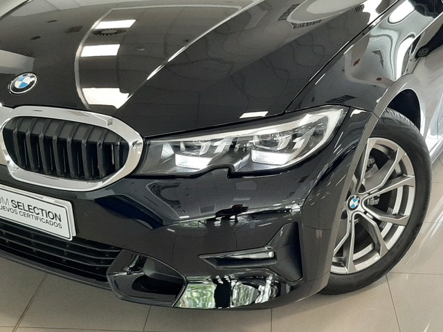 BMW Serie 3 320d color Negro. Año 2019. 140KW(190CV). Diésel. 