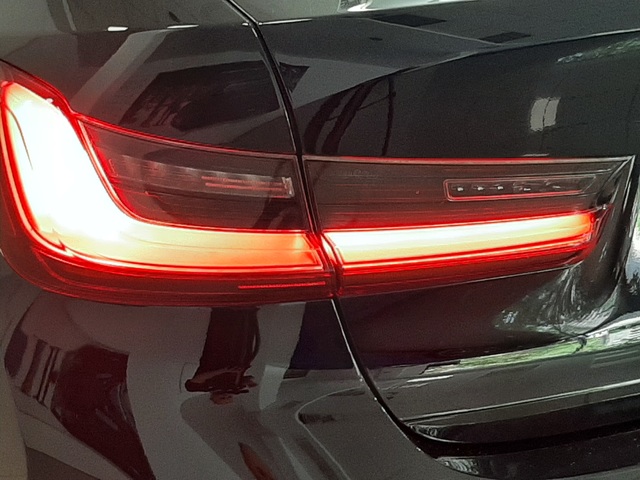 BMW Serie 3 320d color Negro. Año 2019. 140KW(190CV). Diésel. En concesionario Automoviles Bertolin, S.L. de Valencia