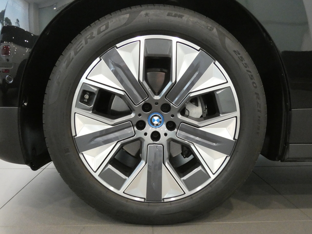 fotoG 16 del BMW iX xDrive40 240 kW (326 CV) 326cv Eléctrico del 2022 en Vizcaya