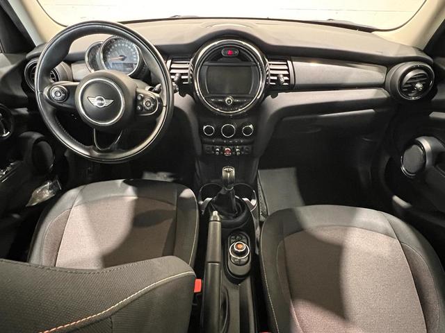fotoG 6 del MINI MINI 5 Puertas Cooper 100 kW (136 CV) 136cv Gasolina del 2017 en Barcelona