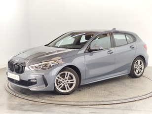 Fotos de BMW Serie 1 118i color Gris. Año 2023. 103KW(140CV). Gasolina. En concesionario Proa Premium Palma de Baleares