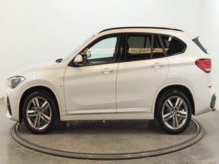 Fotos de BMW X1 sDrive18d color Blanco. Año 2021. 110KW(150CV). Diésel. En concesionario Proa Premium Palma de Baleares