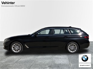 Fotos de BMW Serie 5 520d Touring color Negro. Año 2023. 140KW(190CV). Diésel. En concesionario Momentum S.A. de Madrid