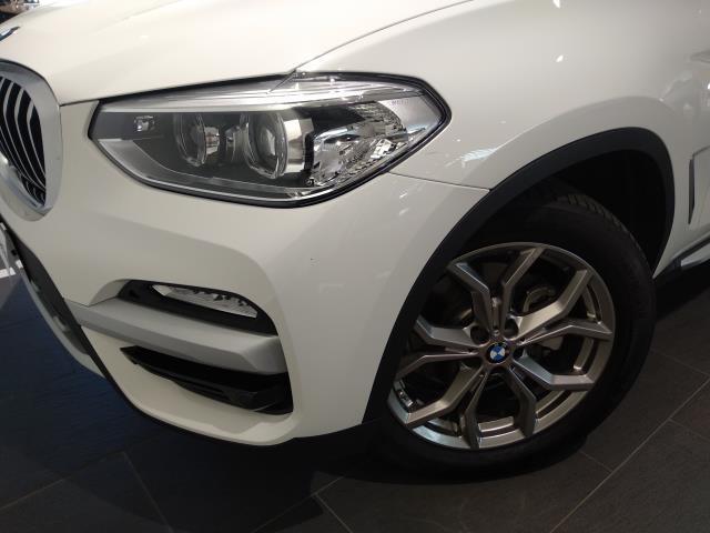 BMW X3 xDrive20d color Blanco. Año 2018. 140KW(190CV). Diésel. En concesionario Automotor Premium Viso - Málaga de Málaga