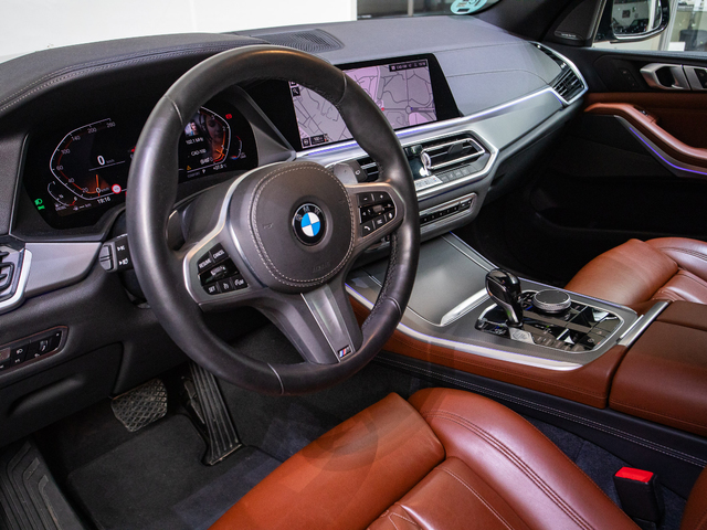 BMW X5 xDrive30d color Negro. Año 2019. 195KW(265CV). Diésel. En concesionario Avilcar de Ávila