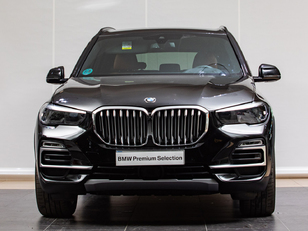 Fotos de BMW X5 xDrive30d color Negro. Año 2019. 195KW(265CV). Diésel. En concesionario Avilcar de Ávila