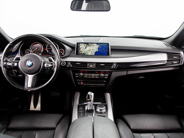 BMW X5 xDrive40e color Blanco. Año 2017. 230KW(313CV). Híbrido Electro/Gasolina. En concesionario Movil Begar Alcoy de Alicante