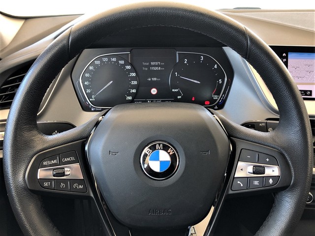 BMW Serie 1 116d color Gris Plata. Año 2019. 85KW(116CV). Diésel. En concesionario Vehinter Getafe de Madrid
