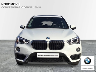 Fotos de BMW X1 sDrive18i color Blanco. Año 2020. 103KW(140CV). Gasolina. En concesionario Novomóvil Oleiros de Coruña