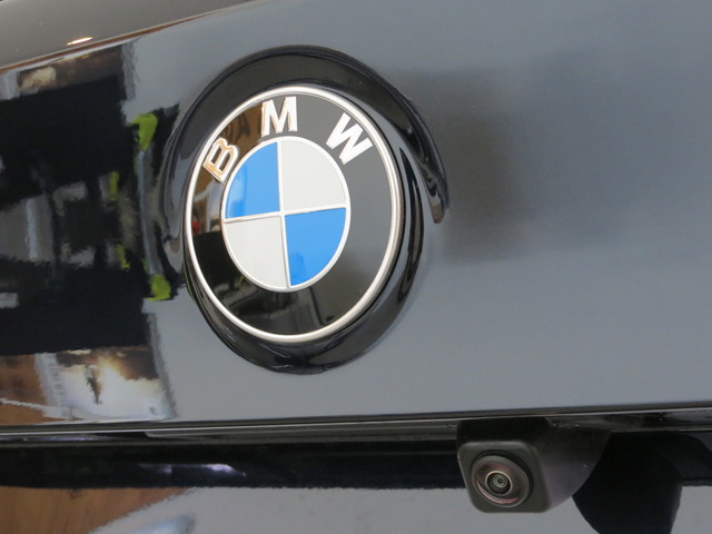 BMW Serie 5 520d Touring color Negro. Año 2023. 140KW(190CV). Diésel. En concesionario GANDIA Automoviles Fersan, S.A. de Valencia