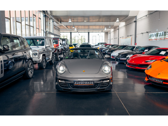 Porsche 911 Turbo Cabrio 368 kW (500 CV)