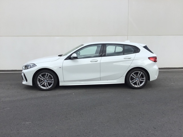 BMW Serie 1 118d color Blanco. Año 2021. 110KW(150CV). Diésel. En concesionario Novomóvil Oleiros de Coruña
