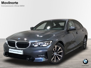 Fotos de BMW Serie 3 320d color Gris. Año 2022. 140KW(190CV). Diésel. En concesionario Movilnorte El Carralero de Madrid