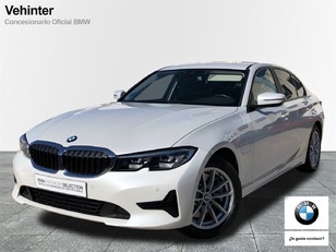 Fotos de BMW Serie 3 330e color Blanco. Año 2019. 215KW(292CV). Híbrido Electro/Gasolina. En concesionario Vehinter Getafe de Madrid
